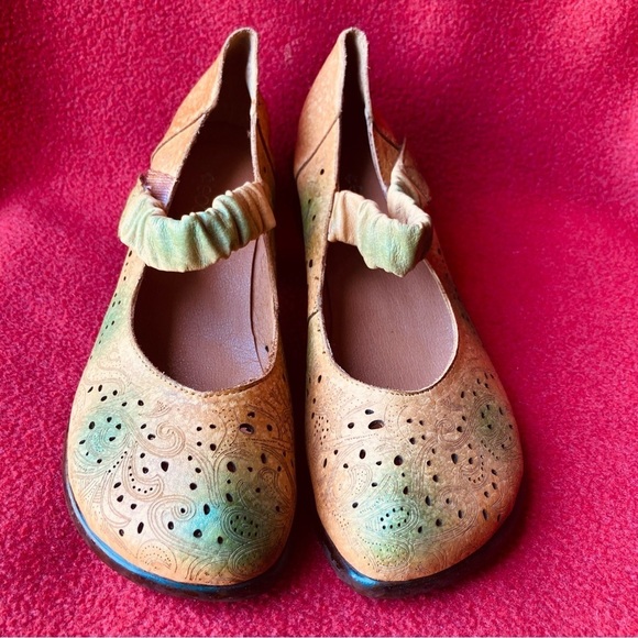 SOCOFY Sz 38 Funky Heel Yellow Green Perforated Laser Cut Mary Jane Style Shoes - Picture 2 of 10